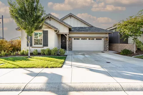 2811 Boxcar Dr, Rocklin, CA 95765