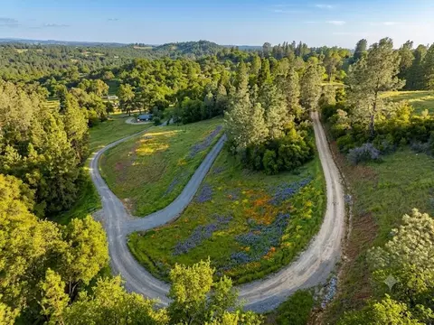 1285 Cosens Ln, Placerville, CA 95667 photo 2
