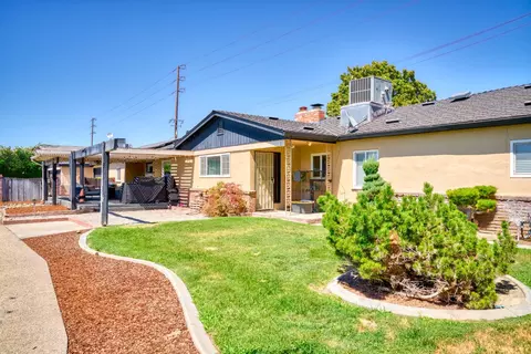 Exterior - 231 S Austin Rd, Manteca, CA 95336 photo 11 of 11