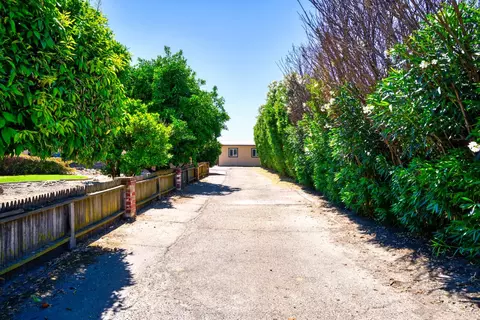 Exterior - 231 S Austin Rd, Manteca, CA 95336 photo 7 of 11