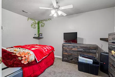 Bedroom - 231 S Austin Rd, Manteca, CA 95336 photo 4 of 4