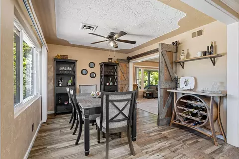Dining - 231 S Austin Rd, Manteca, CA 95336 photo 2 of 4