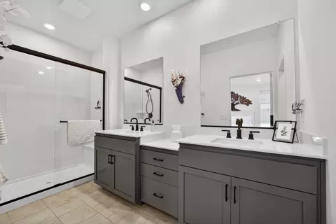 Bath - 1452 Carson River Loop, Lincoln, CA 95648 photo 1 of 6