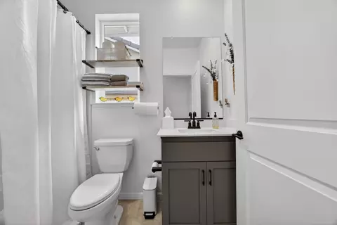 Bath - 1452 Carson River Loop, Lincoln, CA 95648 photo 6 of 6