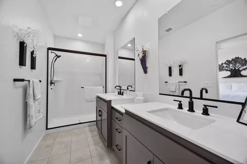 Bath - 1452 Carson River Loop, Lincoln, CA 95648 photo 3 of 6