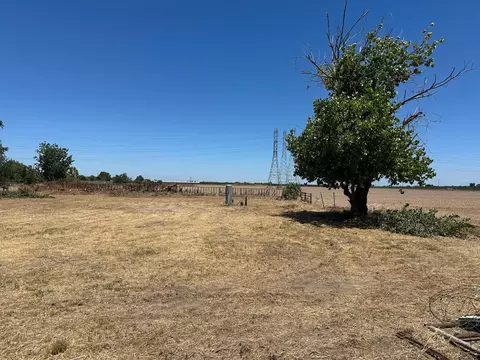 13933 E Kettleman Ln, Lodi, CA 95240 photo 3