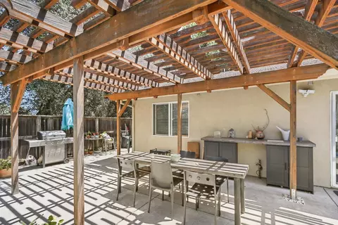 Exterior - 5537 Marden St, Davis, CA 95618 photo 4 of 16