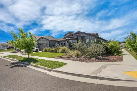 2573 Feathermint Ln, Turlock, CA 95382 photo 4
