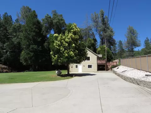 Exterior - 19245 Geisendorfer Rd, Applegate, CA 95703 photo 11 of 17