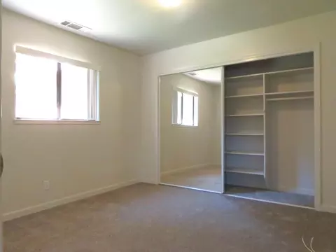 Bedroom - 19245 Geisendorfer Rd, Applegate, CA 95703 photo 7 of 9