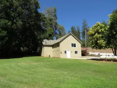 Exterior - 19245 Geisendorfer Rd, Applegate, CA 95703 photo 3 of 17
