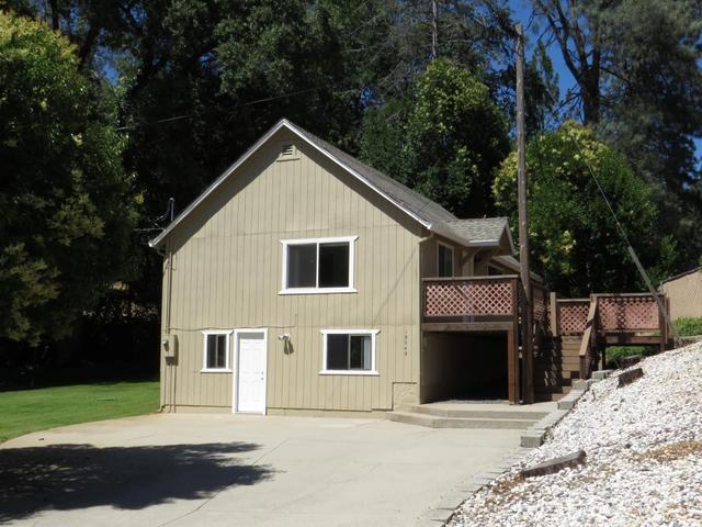 19245 Geisendorfer Rd, Applegate, CA 95703
