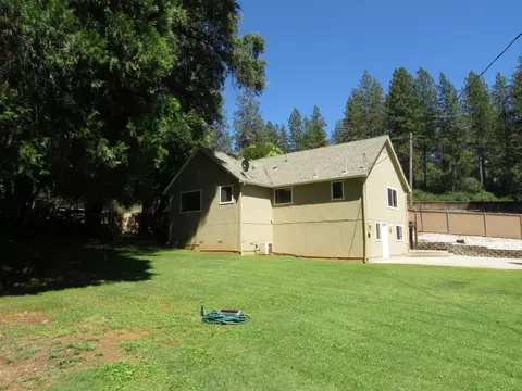 Exterior - 19245 Geisendorfer Rd, Applegate, CA 95703 photo 4 of 17