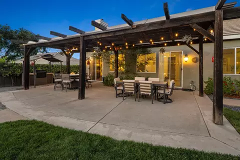 Exterior - 5730 Morningside Ct, Rocklin, CA 95677 photo 5 of 37