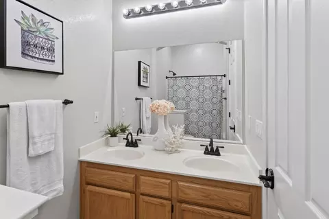 Bath - 5730 Morningside Ct, Rocklin, CA 95677 photo 5 of 5