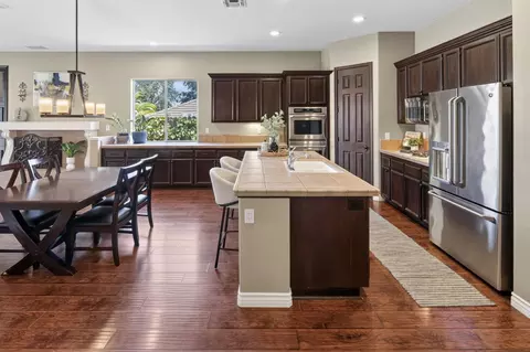 Kitchen - 5730 Morningside Ct, Rocklin, CA 95677 photo 1 of 7