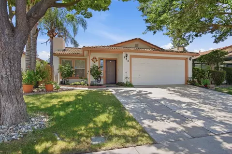 832 Pennington Pl, Modesto, CA 95356