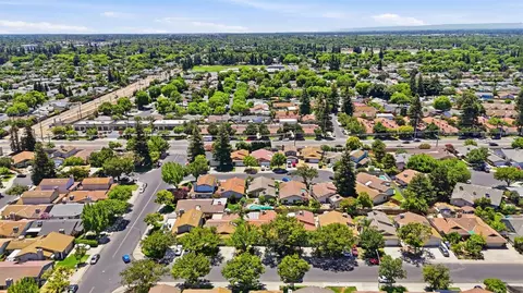 View/Area - 832 Pennington Pl, Modesto, CA 95356 photo 3 of 5
