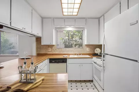 Kitchen - 832 Pennington Pl, Modesto, CA 95356 photo 2 of 3