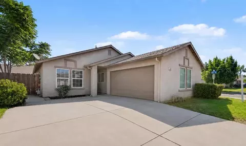 831 Emily St, Turlock, CA 95382