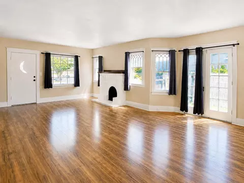 Living - 1149 Laurel St, Gridley, CA 95948 photo 2 of 5