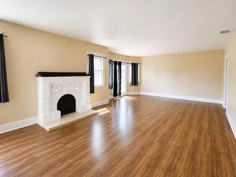 Living - 1149 Laurel St, Gridley, CA 95948 photo 3 of 5