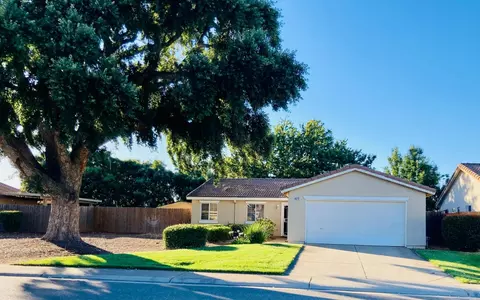 4272 Aubergine Way, Mather, CA 95655