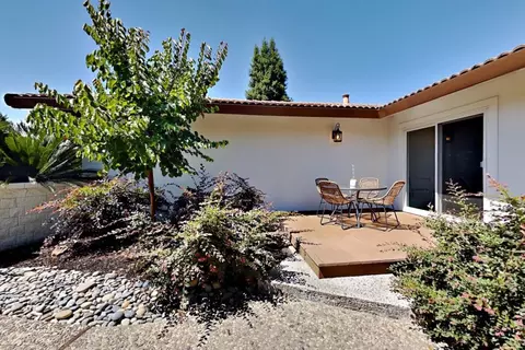 Exterior - 909 Newcastle Ct, Modesto, CA 95355 photo 33 of 33