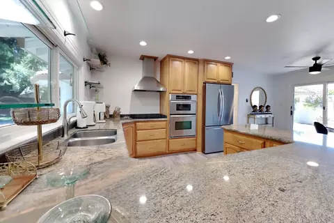 Kitchen - 909 Newcastle Ct, Modesto, CA 95355 photo 10 of 12
