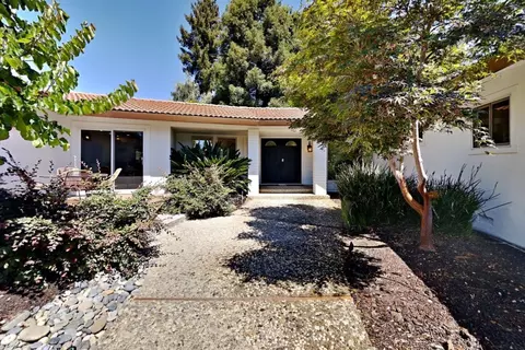Exterior - 909 Newcastle Ct, Modesto, CA 95355 photo 32 of 33