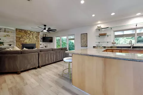 Kitchen - 909 Newcastle Ct, Modesto, CA 95355 photo 8 of 12