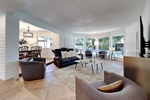 Living - 909 Newcastle Ct, Modesto, CA 95355 photo 5 of 10