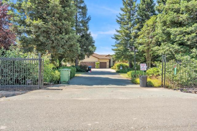 8654 Bradshaw Rd, Elk Grove, CA 95624