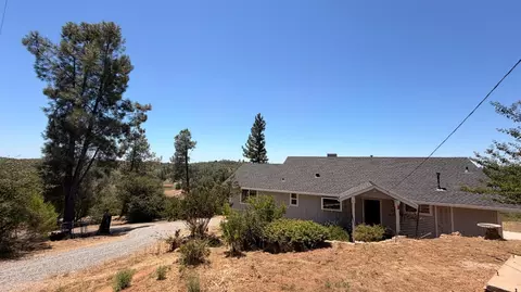 Exterior - 7436 Eagle View Dr, Mountain Ranch, CA 95246 photo 7 of 12