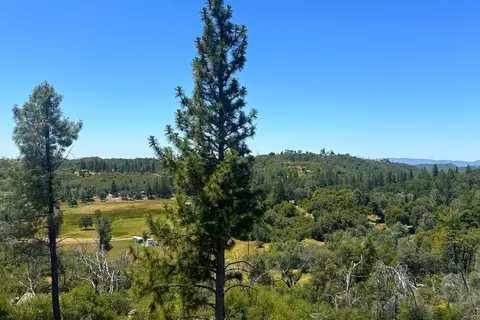 View/Area - 7436 Eagle View Dr, Mountain Ranch, CA 95246 photo 4 of 6