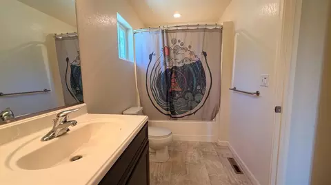 Bath - 7436 Eagle View Dr, Mountain Ranch, CA 95246 photo 3 of 3