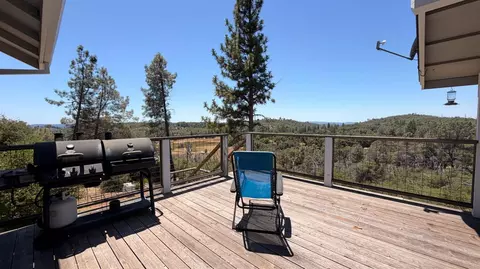 Exterior - 7436 Eagle View Dr, Mountain Ranch, CA 95246 photo 2 of 12