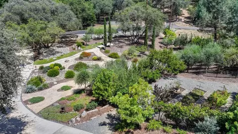 Exterior - 4580 Lake Forest Dr, Loomis, CA 95650 photo 2 of 35