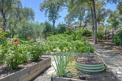 Exterior - 4580 Lake Forest Dr, Loomis, CA 95650 photo 10 of 35
