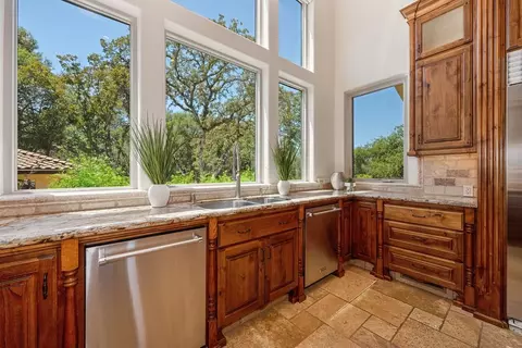 Kitchen - 4580 Lake Forest Dr, Loomis, CA 95650 photo 9 of 14