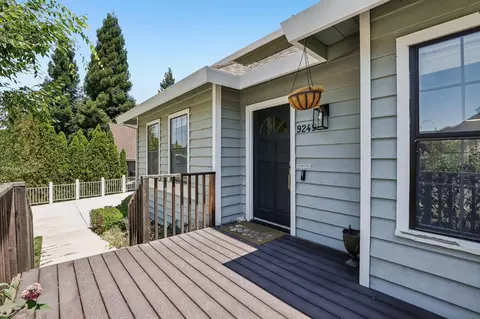 9249 Mott Ct, Orangevale, CA 95662 photo 4