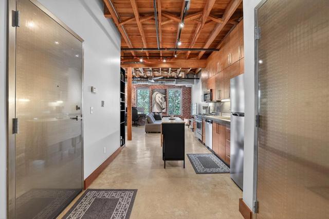 1725 14th St #207, Sacramento, CA 95811