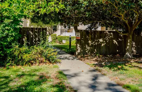 Exterior - 1045 Greene Ter, Davis, CA 95618 photo 4 of 9