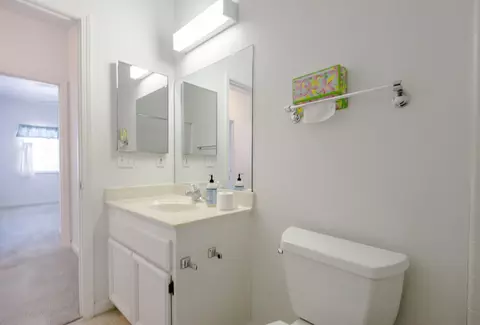 Bath - 1045 Greene Ter, Davis, CA 95618 photo 7 of 8