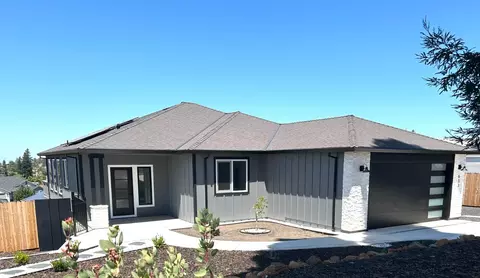 633 Circlewood Dr, Paradise, CA 95969