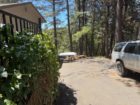 Exterior - 424 Catskill Dr, Colfax, CA 95713 photo 5 of 9