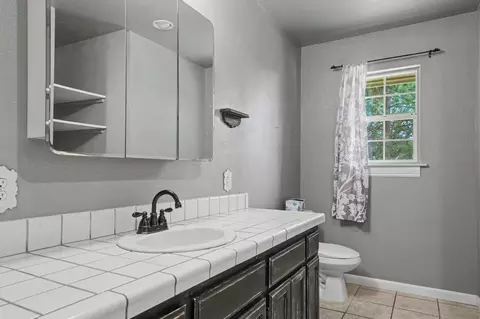 Bath - 18567 Sugar Pine Dr, Pine Grove, CA 95665 photo 1 of 5