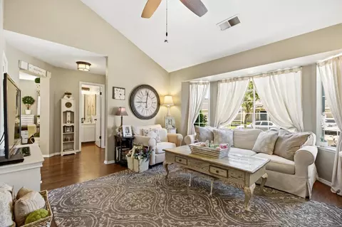 1916 Cobblestone Mnr, Modesto, CA 95355 photo 9