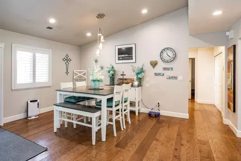 Dining - 3012 Mammoth Way, Modesto, CA 95355 photo 2 of 2