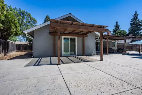 Exterior - 3012 Mammoth Way, Modesto, CA 95355 photo 12 of 22
